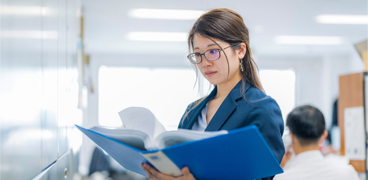 先輩社員の声／野口綾